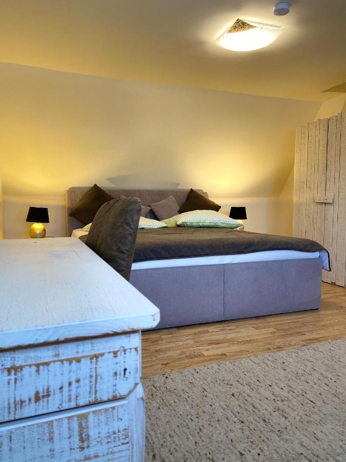 Haus Zum See Zwenkau Eksteriør billede
